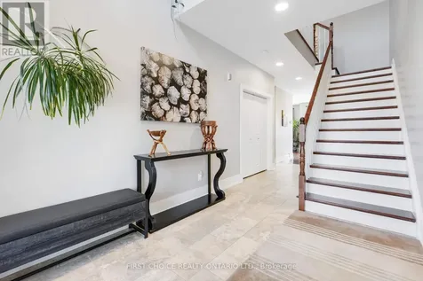 38 Withrow Avenue Ottawa ON K2G 2H8