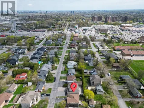 38 Withrow Avenue Ottawa ON K2G 2H8