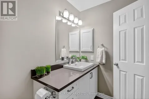 701 B Sue Holloway Drive Ottawa ON K2J 5R6