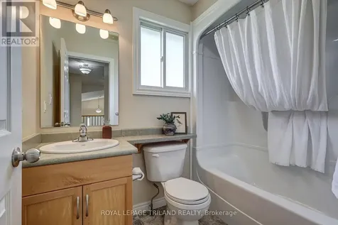 19 Oriole Lane St. Thomas ON N5R 6K8