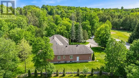 5 Countryside Green Ottawa ON K2R 1B5