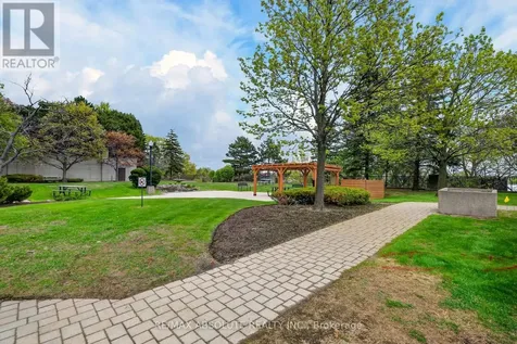 545 St Laurent Boulevard Ottawa ON K1K 4H9