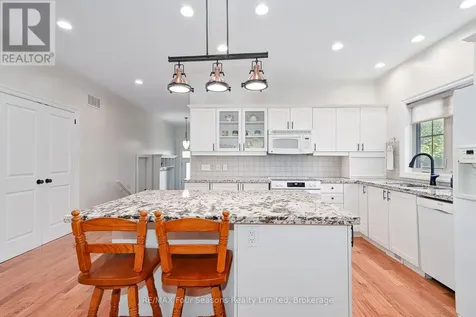 121 Elm Street Collingwood ON L9Y 3J3