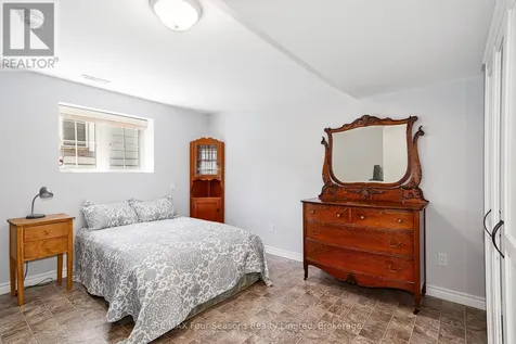 121 Elm Street Collingwood ON L9Y 3J3