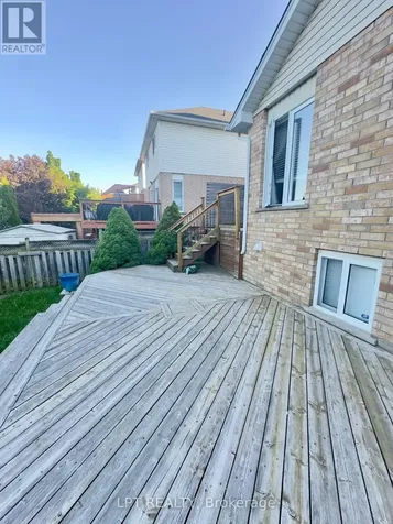 908 Copper Leaf Crescent Kitchener ON N2E 3W1