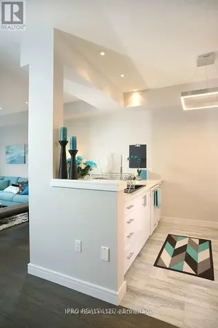 60 Waterlily Way Hamilton ON L0R 1P0