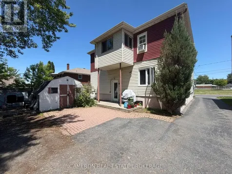 206-208 Gardner Avenue Cornwall ON K6H 5H6
