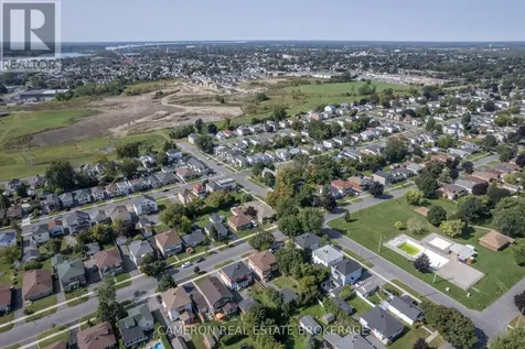 206-208 Gardner Avenue Cornwall ON K6H 5H6
