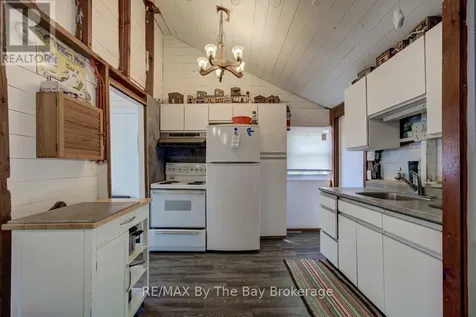 33 17th Street North Wasaga Beach ON L9Z 2J1