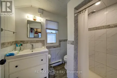 33 17th Street North Wasaga Beach ON L9Z 2J1