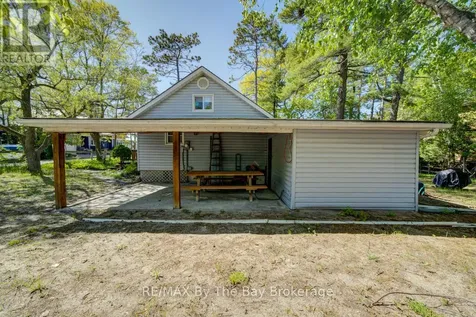 33 17th Street North Wasaga Beach ON L9Z 2J1