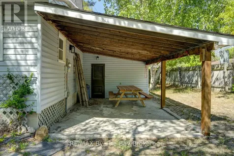 33 17th Street North Wasaga Beach ON L9Z 2J1