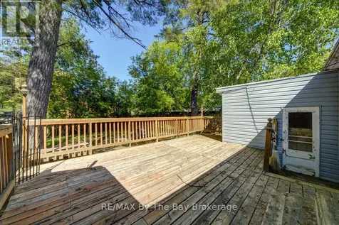33 17th Street North Wasaga Beach ON L9Z 2J1