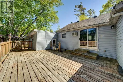 33 17th Street North Wasaga Beach ON L9Z 2J1