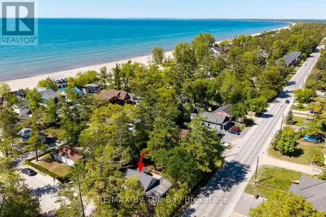33 17th Street North Wasaga Beach ON L9Z 2J1