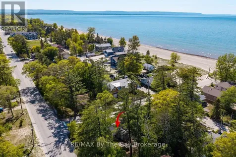 33 17th Street North Wasaga Beach ON L9Z 2J1