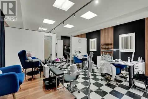 146-148 Dalhousie Street Ottawa ON K1N 7C4