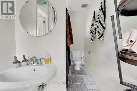 146-148 Dalhousie Street Ottawa ON K1N 7C4