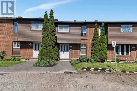 3105 Stockton Drive Ottawa ON K1T 1S2