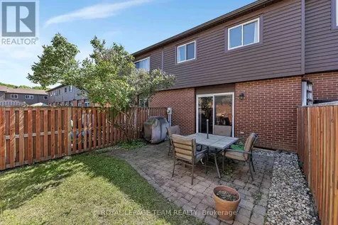 3105 Stockton Drive Ottawa ON K1T 1S2