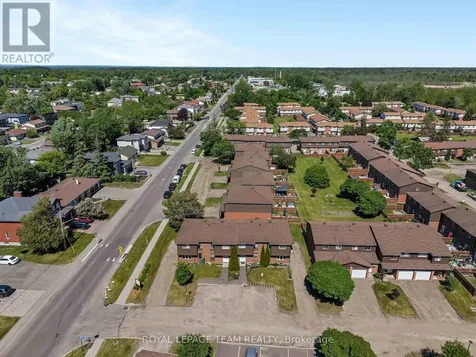 3105 Stockton Drive Ottawa ON K1T 1S2