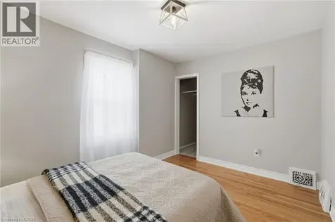 170 Kensington Avenue South Hamilton ON L8M 3H5