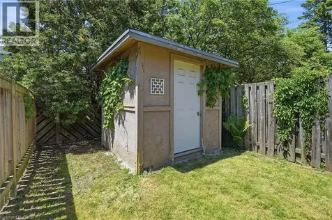 170 Kensington Avenue South Hamilton ON L8M 3H5