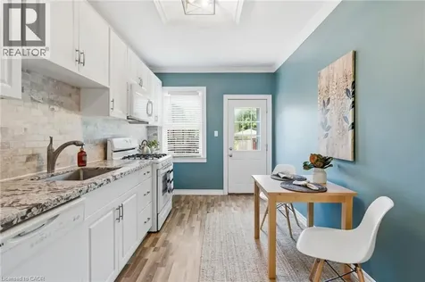 170 Kensington Avenue South Hamilton ON L8M 3H5