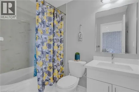 460 Equestrian Way Cambridge ON N3E 0B6