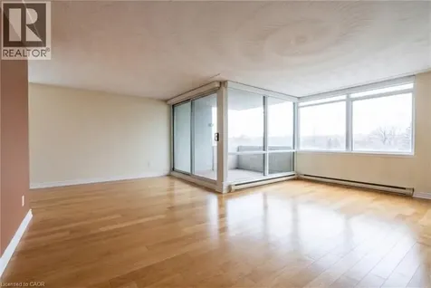 40 Harrisford Street Hamilton ON L8K 6N1