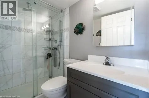40 Harrisford Street Hamilton ON L8K 6N1