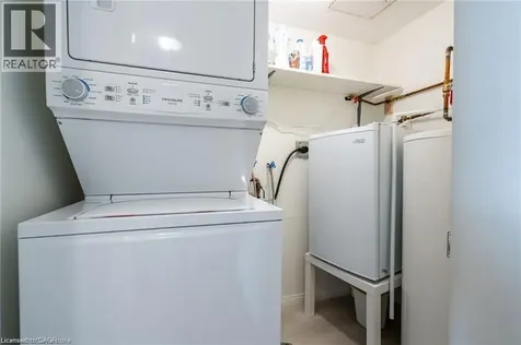 40 Harrisford Street Hamilton ON L8K 6N1