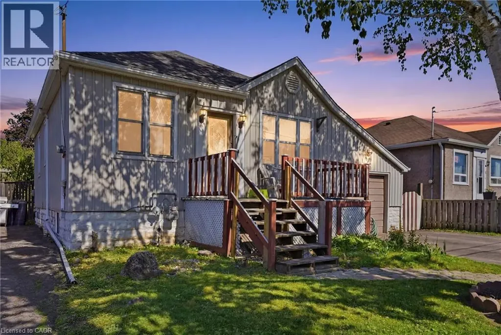 139 Adeline Avenue Hamilton ON L8H 5T7