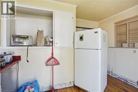 139 Adeline Avenue Hamilton ON L8H 5T7