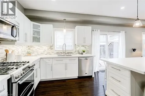 7 Kinsman Drive Binbrook ON L0R 1C0