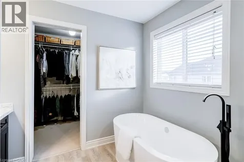 7 Kinsman Drive Binbrook ON L0R 1C0