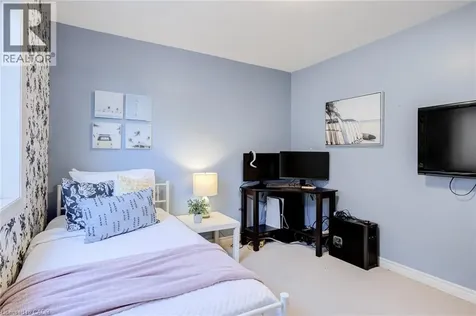7 Kinsman Drive Binbrook ON L0R 1C0