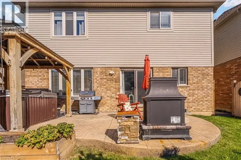 7 Kinsman Drive Binbrook ON L0R 1C0