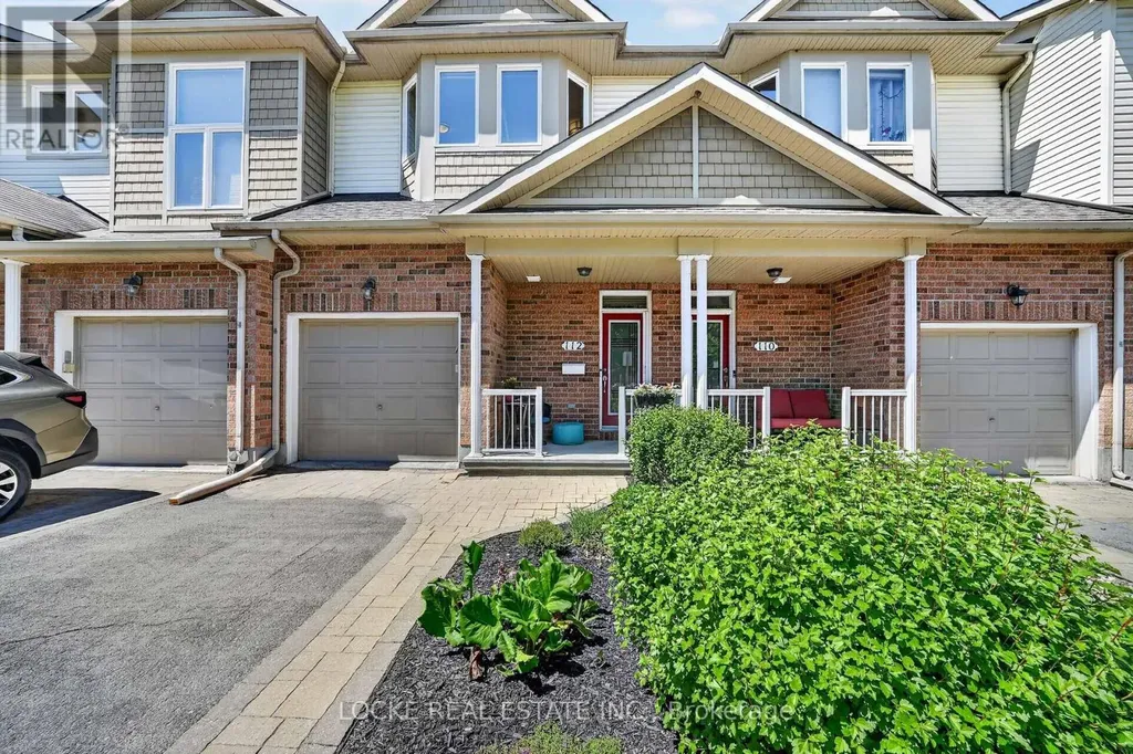 112 Parkrose Private Ottawa ON K4A 0N8