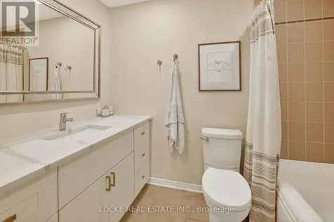112 Parkrose Private Ottawa ON K4A 0N8