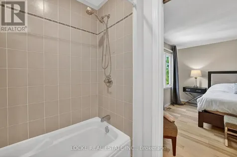 112 Parkrose Private Ottawa ON K4A 0N8