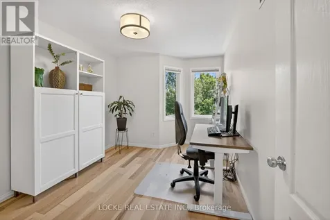 112 Parkrose Private Ottawa ON K4A 0N8