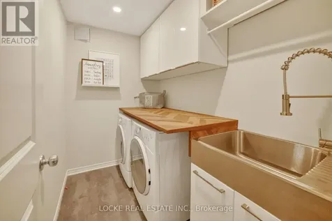 112 Parkrose Private Ottawa ON K4A 0N8