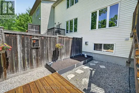 112 Parkrose Private Ottawa ON K4A 0N8