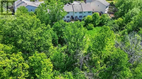112 Parkrose Private Ottawa ON K4A 0N8