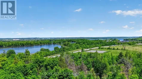 112 Parkrose Private Ottawa ON K4A 0N8