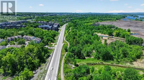 112 Parkrose Private Ottawa ON K4A 0N8