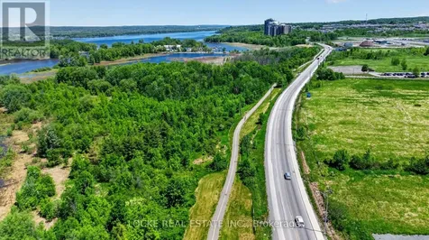 112 Parkrose Private Ottawa ON K4A 0N8