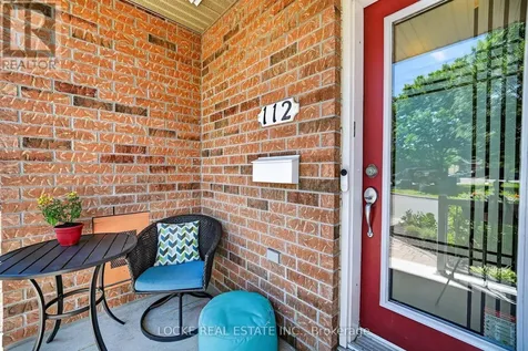 112 Parkrose Private Ottawa ON K4A 0N8