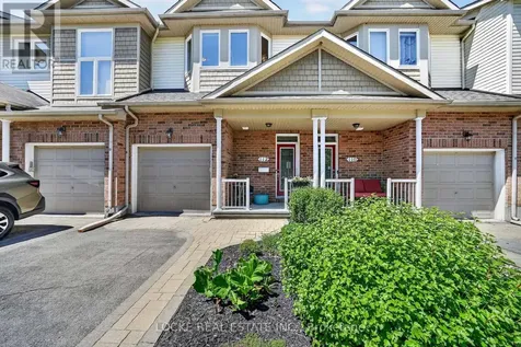 112 Parkrose Private Ottawa ON K4A 0N8